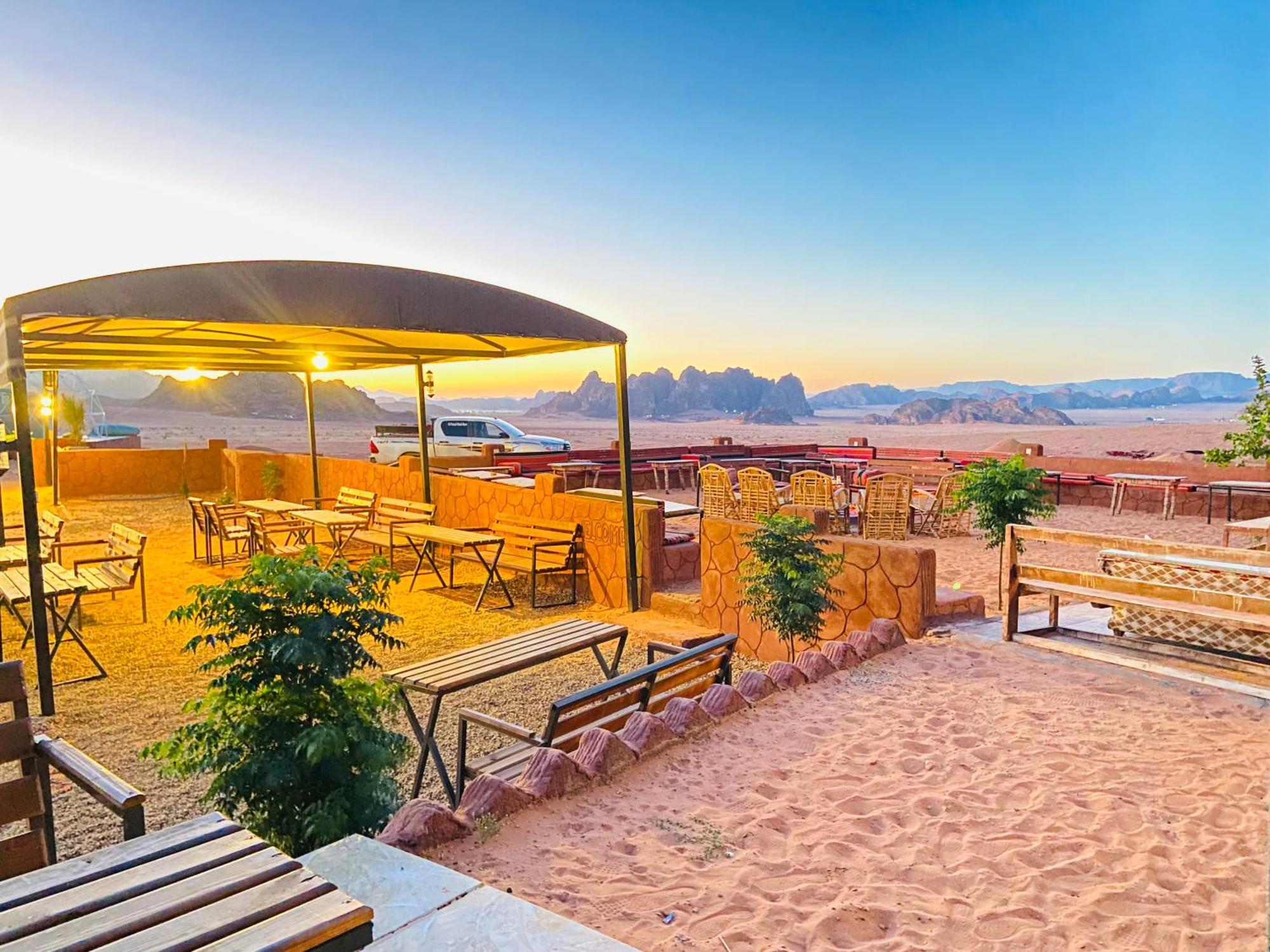 Faisal Wadi Rum Camp Eksteriør bilde