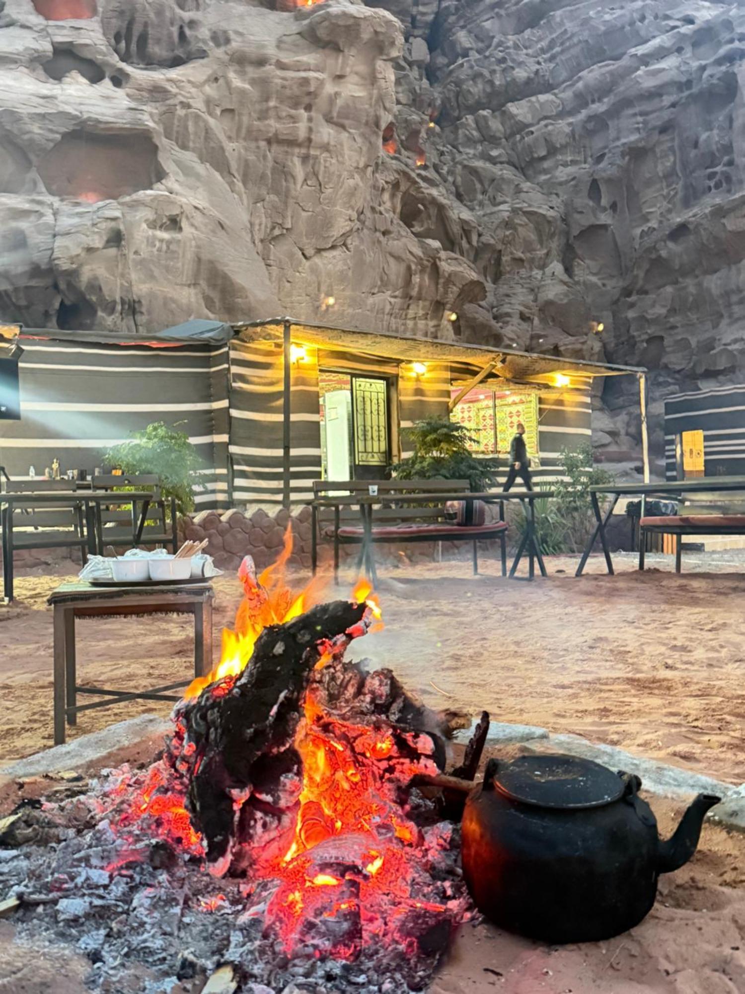 Faisal Wadi Rum Camp Eksteriør bilde
