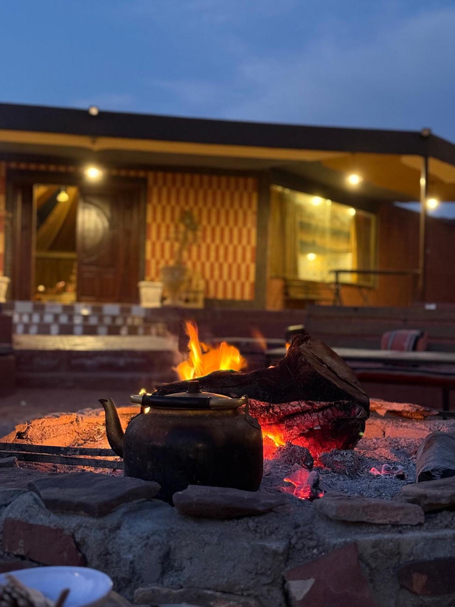Faisal Wadi Rum Camp Eksteriør bilde